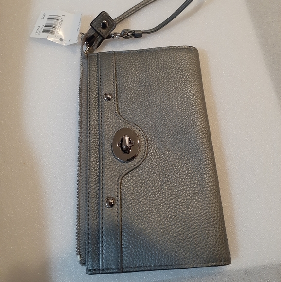 Coach Pen Leather Zipper Wallet Purse New - Picture 1 of 8